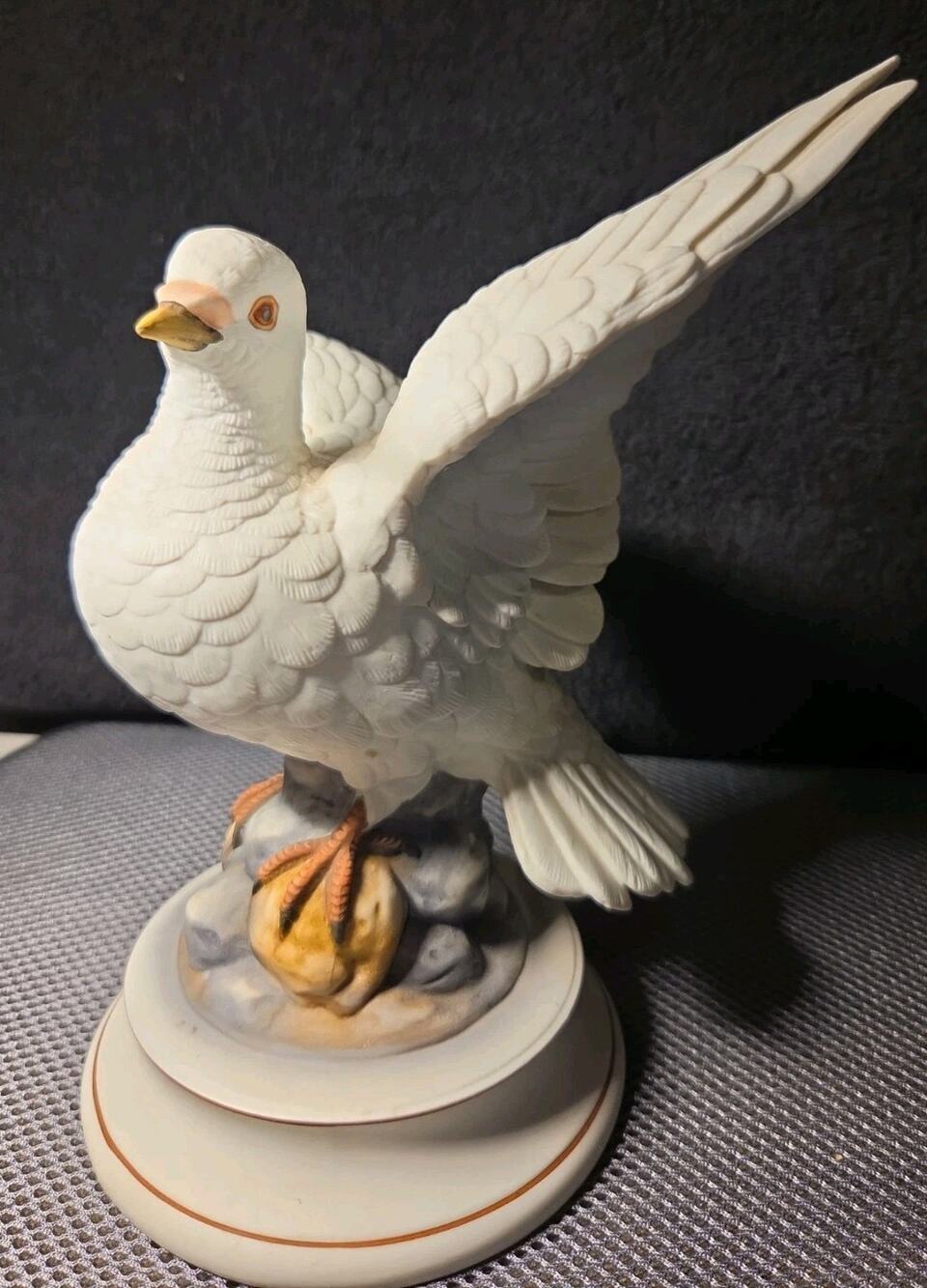 Vintage White Dove" By Andrea Figurine Andrea By Sadek Bird /Wings Realistic